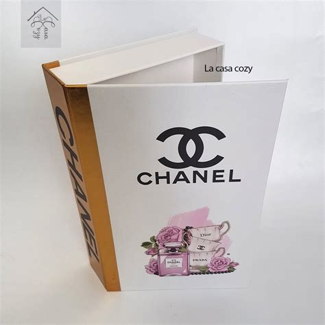 faux livre chanel